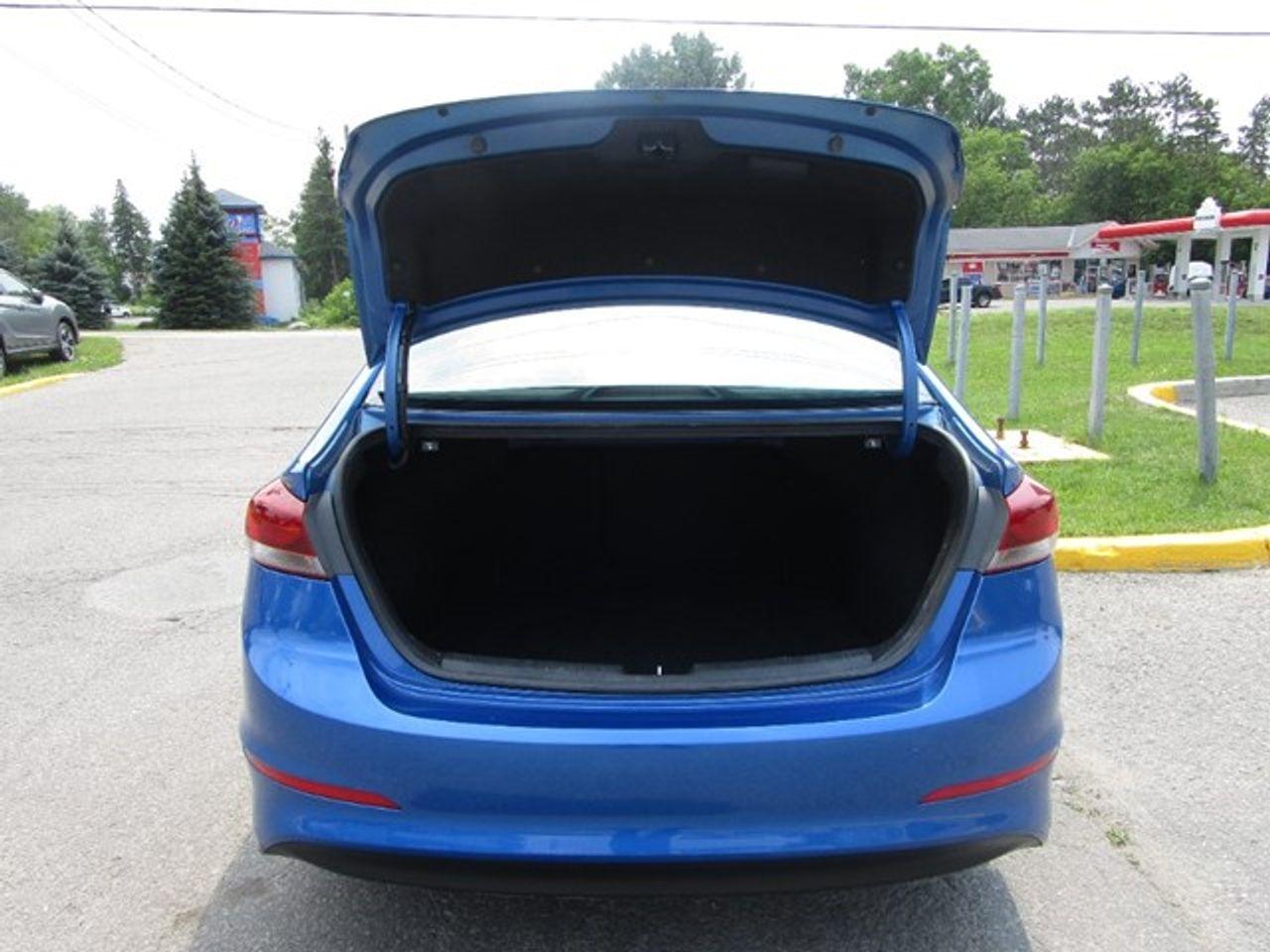 2017 Hyundai Elantra GL-4