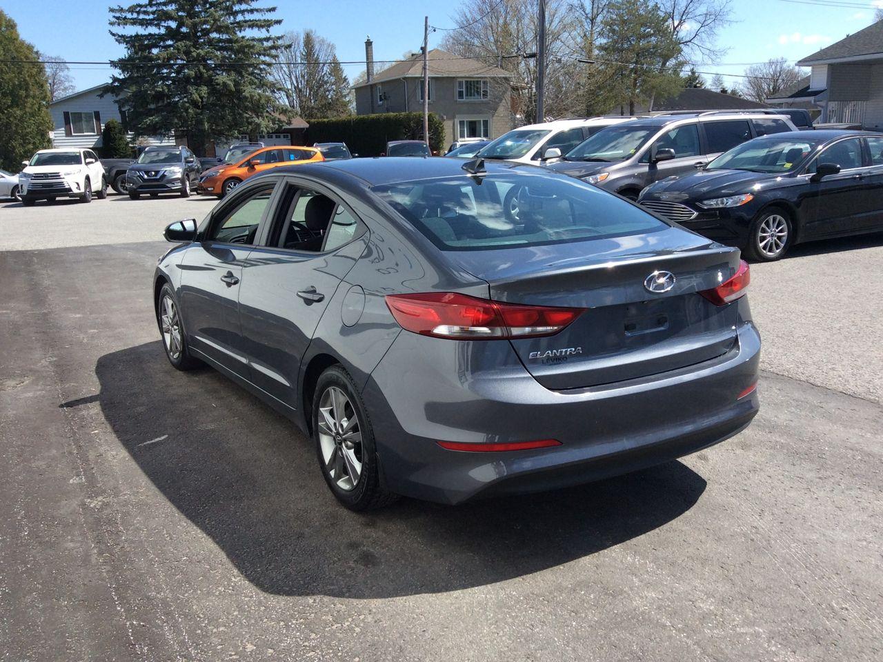 2017 Hyundai Elantra GL-4