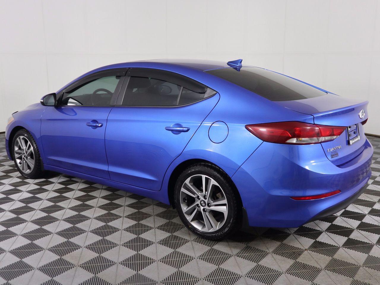 2017 Hyundai Elantra GLS-4
