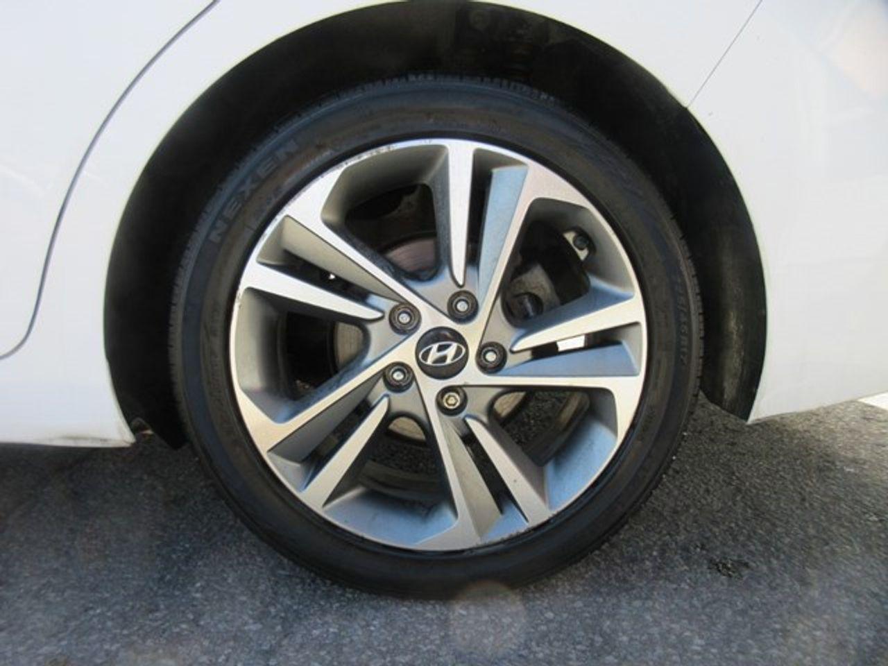 2017 Hyundai Elantra GLS-3