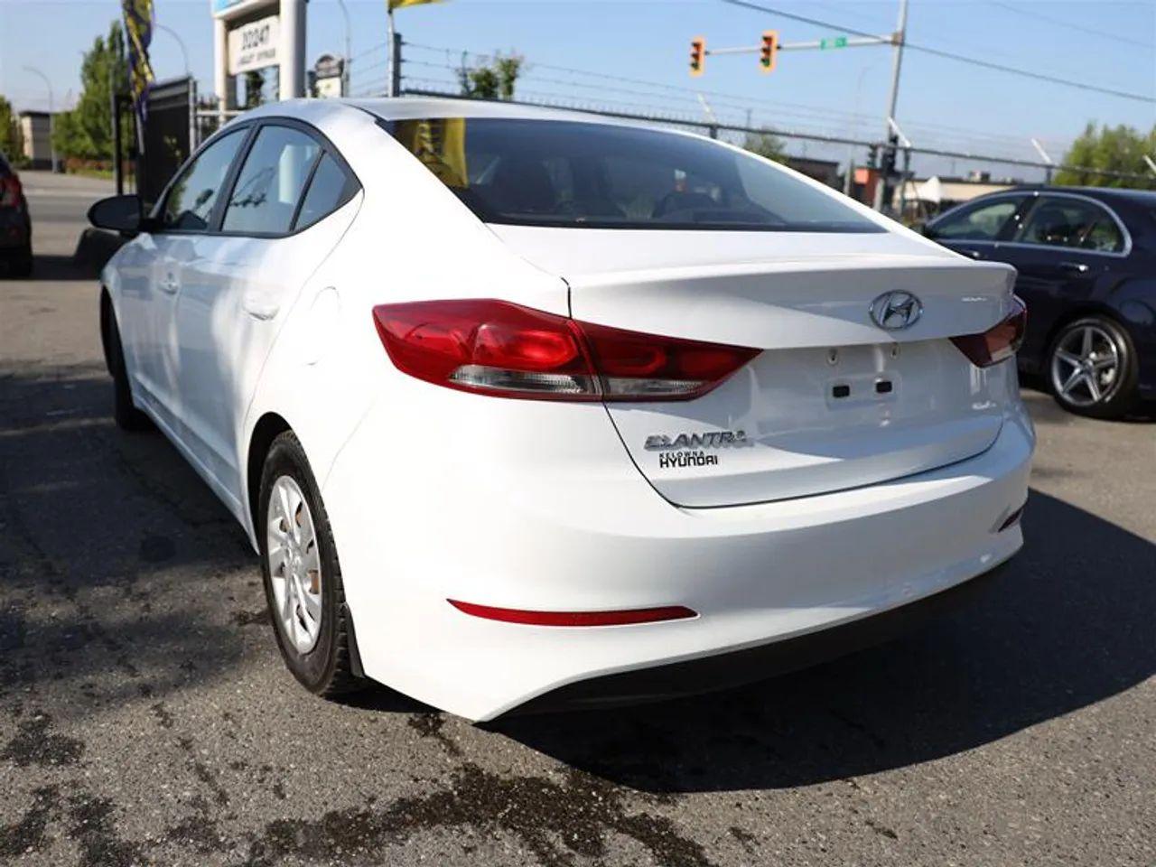 2017 Hyundai Elantra L-2