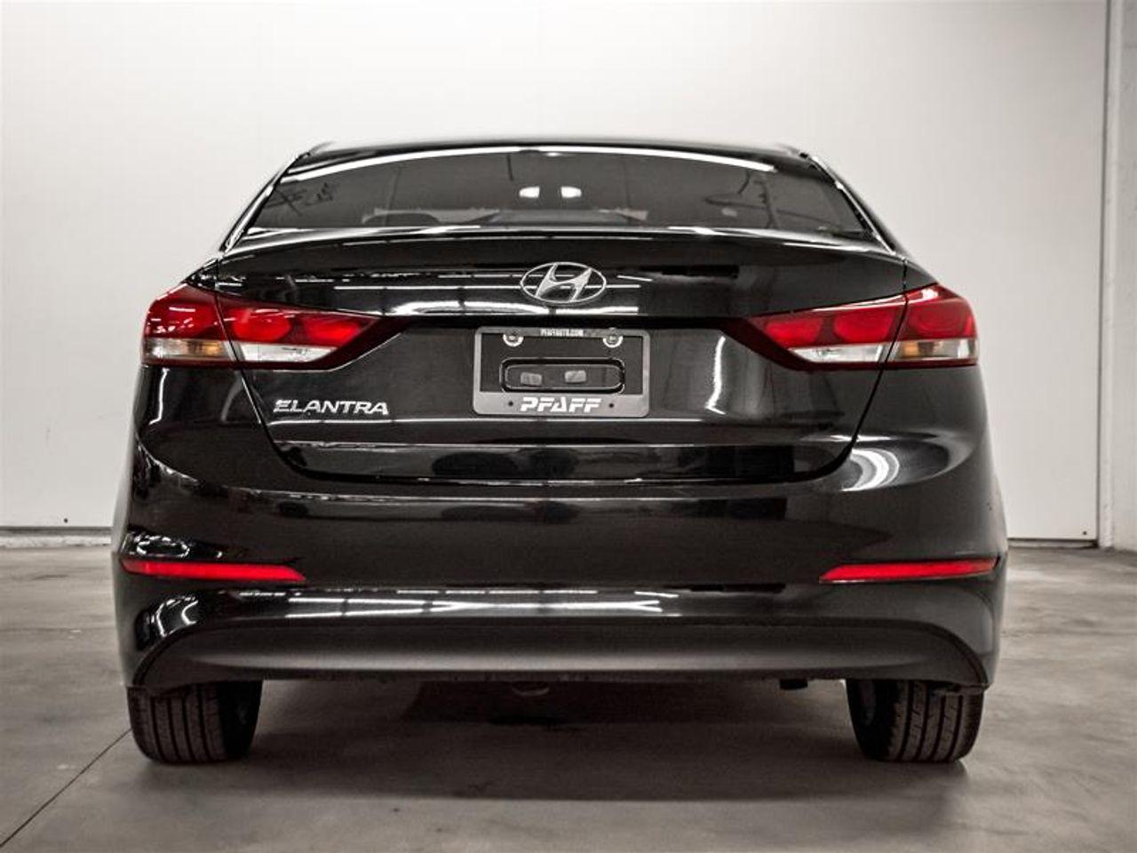 2017 Hyundai Elantra L-4