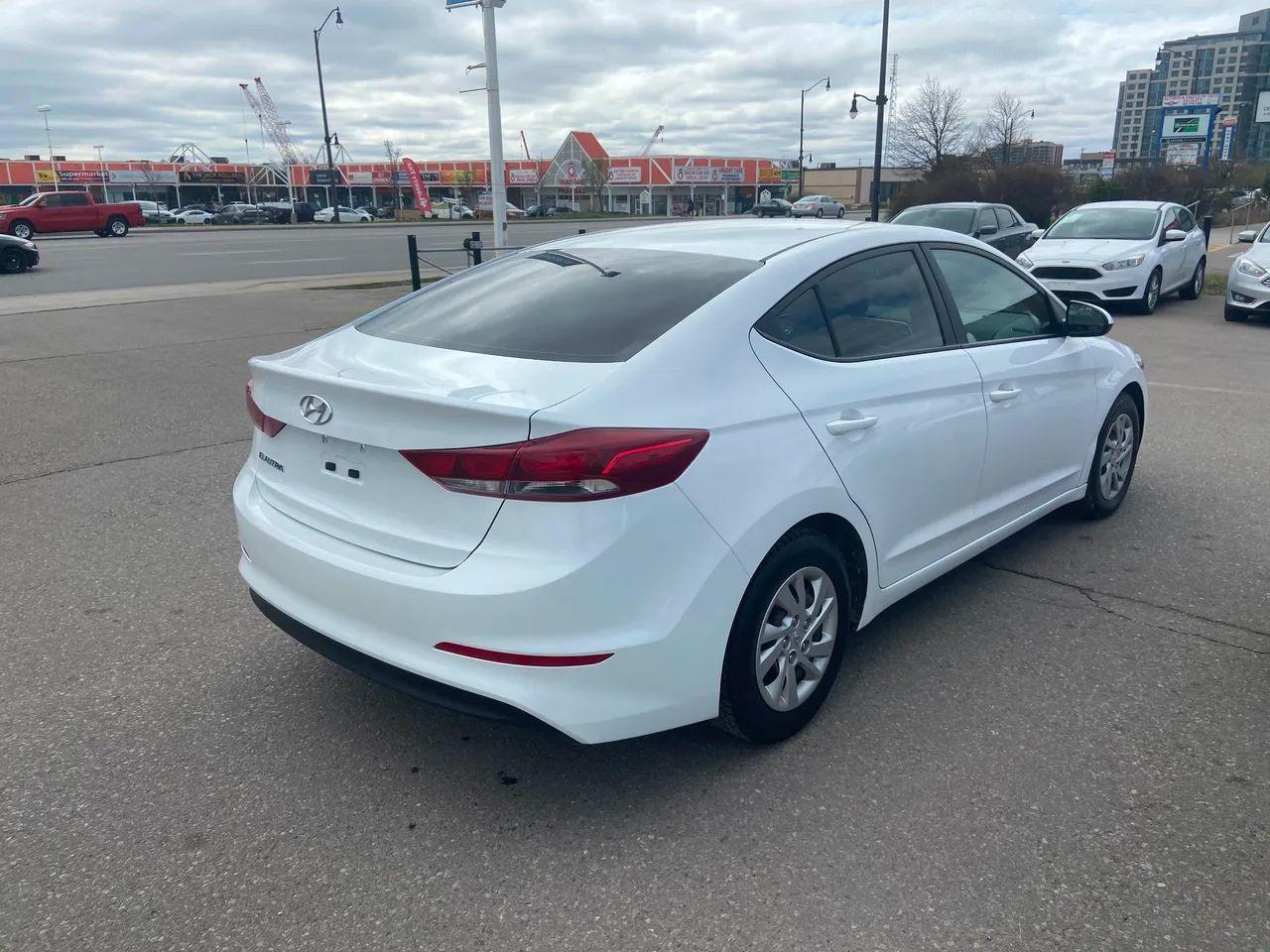 2017 Hyundai Elantra LE-3
