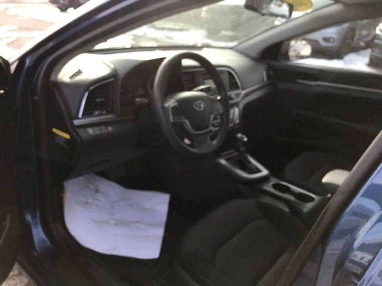 2017 Hyundai Elantra LE-3