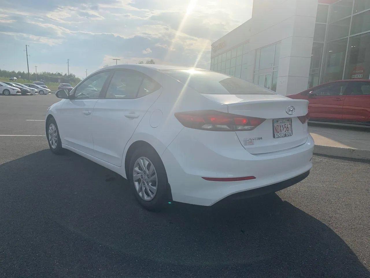 2017 Hyundai Elantra LE-3