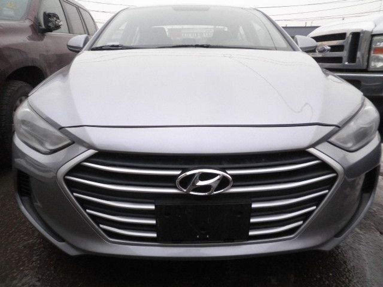 2017 Hyundai Elantra LE-2