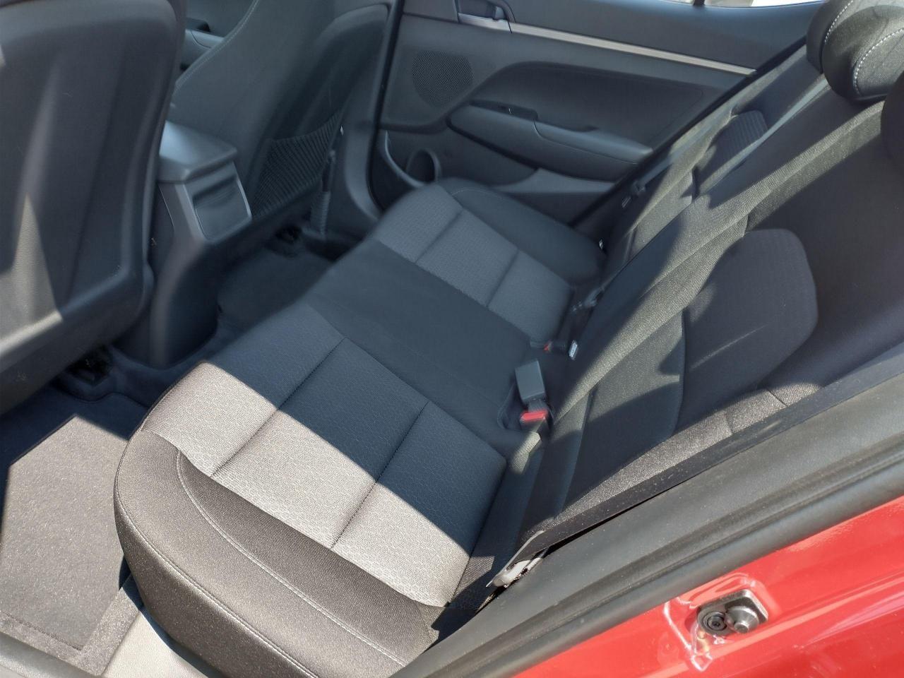 2017 Hyundai Elantra LE-4
