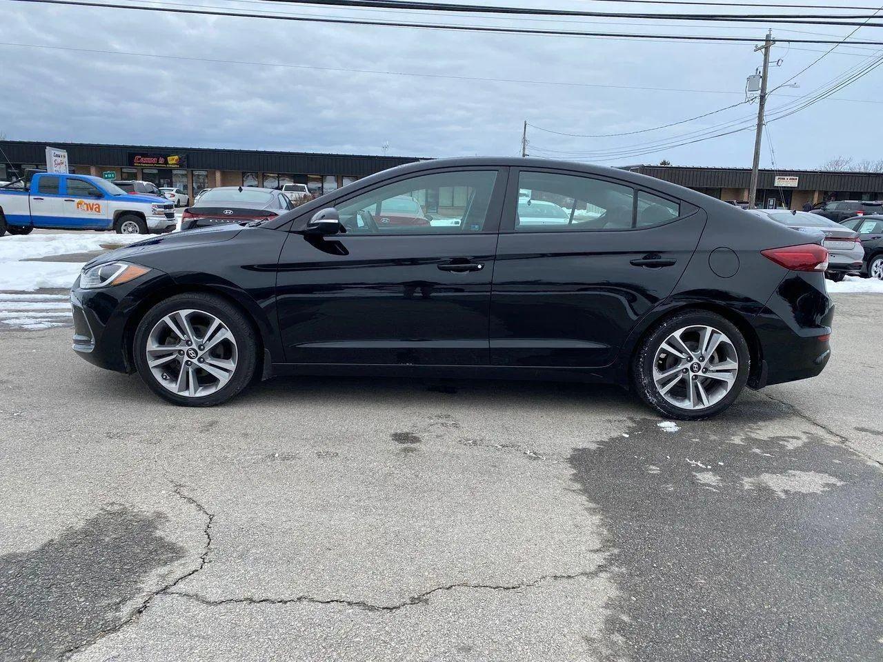 2017 Hyundai Elantra SE-3