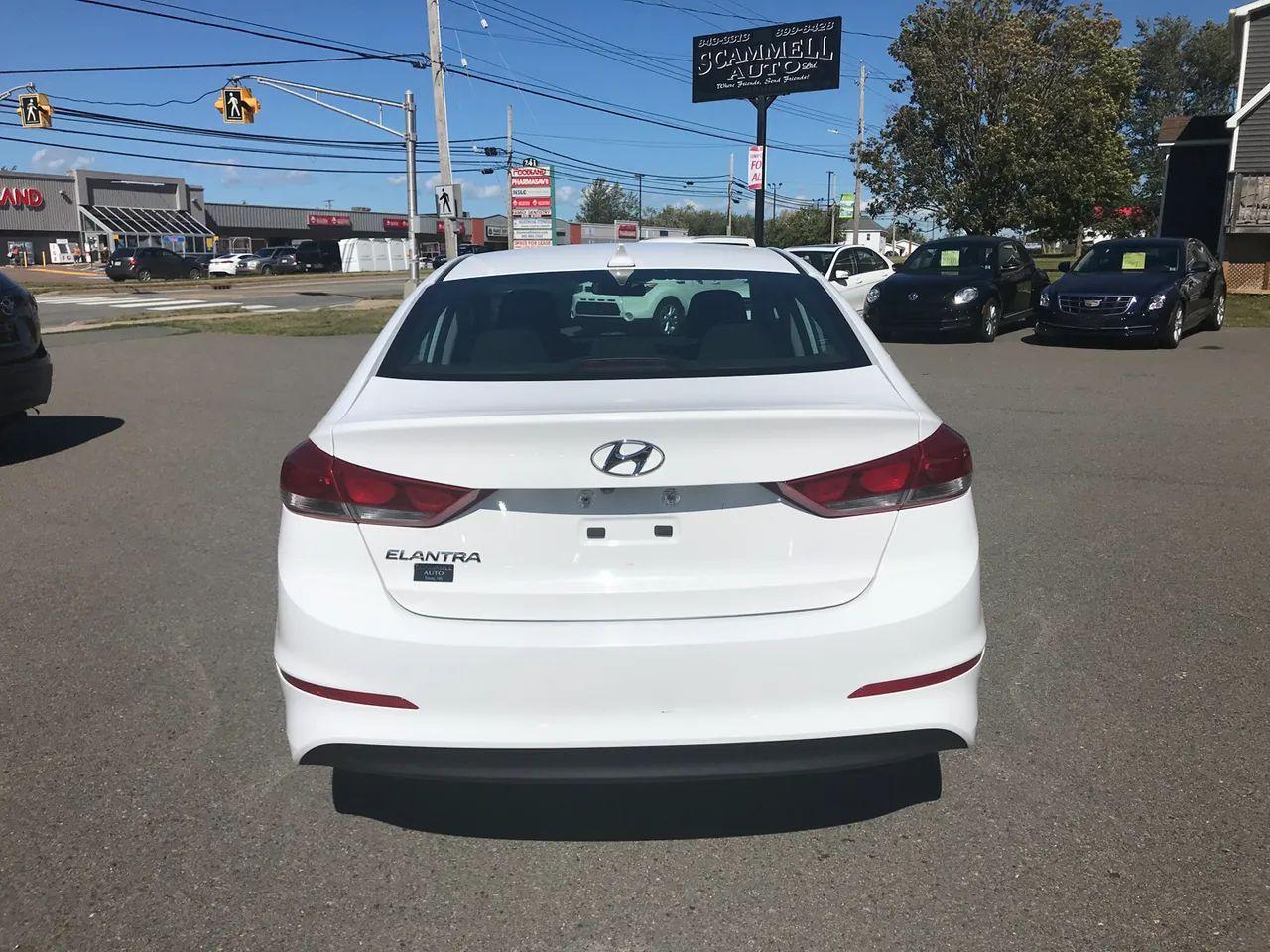 2017 Hyundai Elantra SE-3