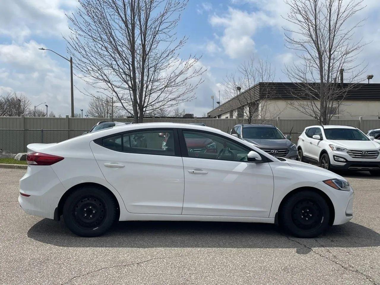2017 Hyundai Elantra SE-3