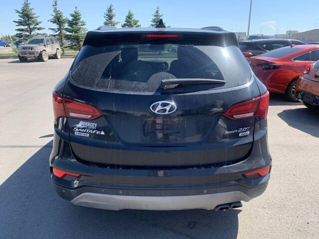 2017 Hyundai Santa Fe -2
