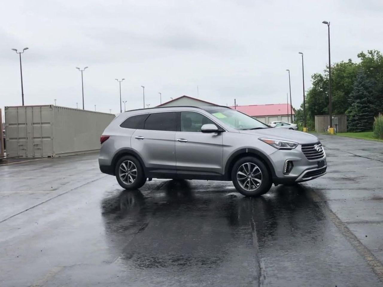 2017 Hyundai Santa Fe -1