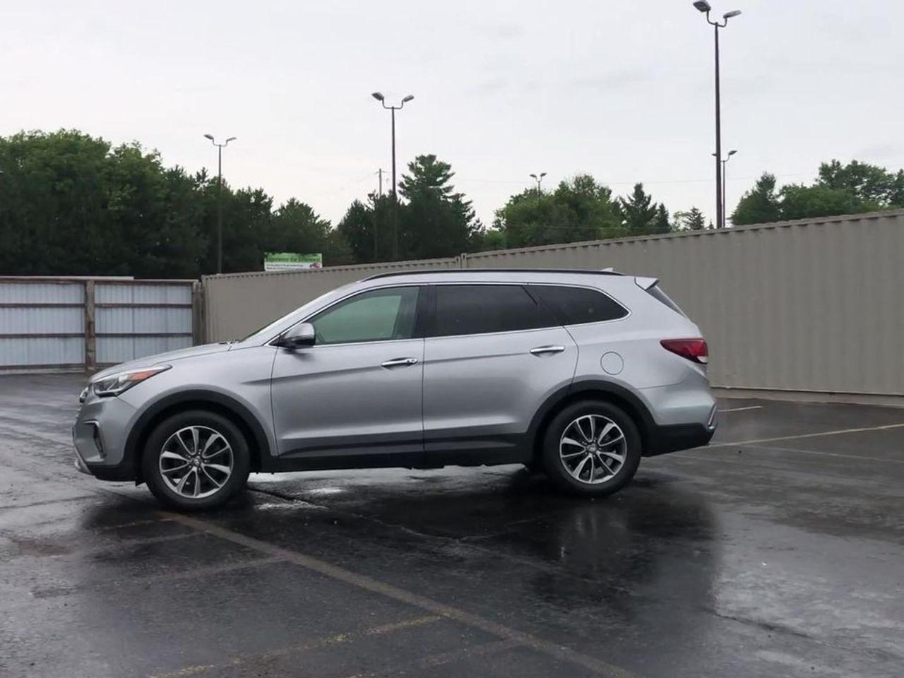 2017 Hyundai Santa Fe -4