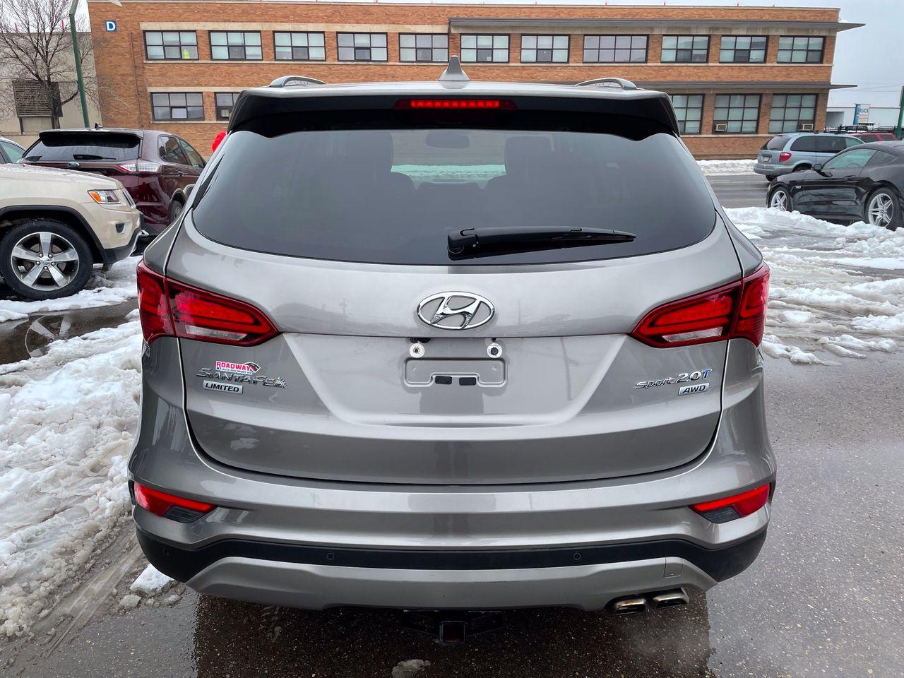 2017 Hyundai Santa Fe -3