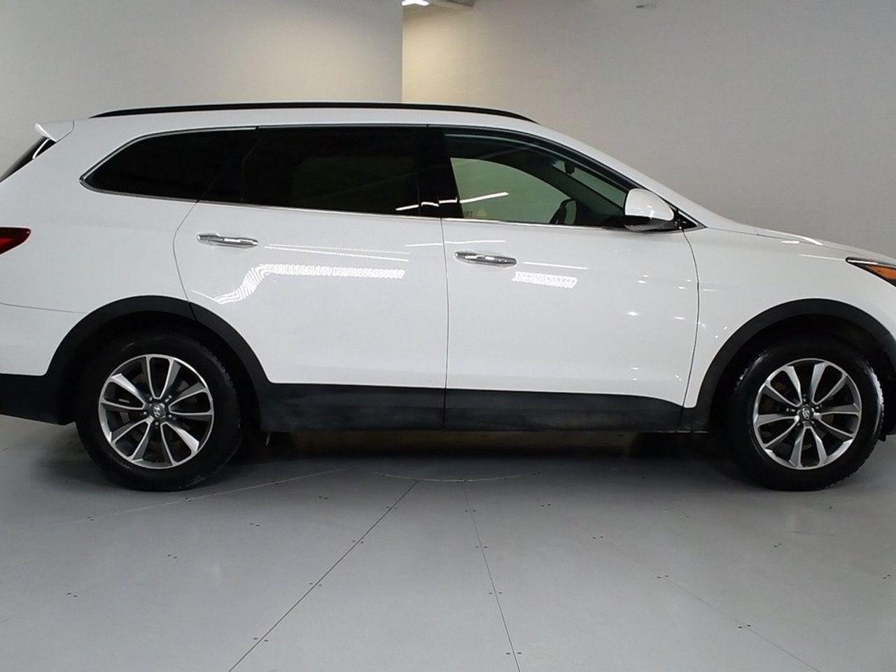 2017 Hyundai Santa Fe -3
