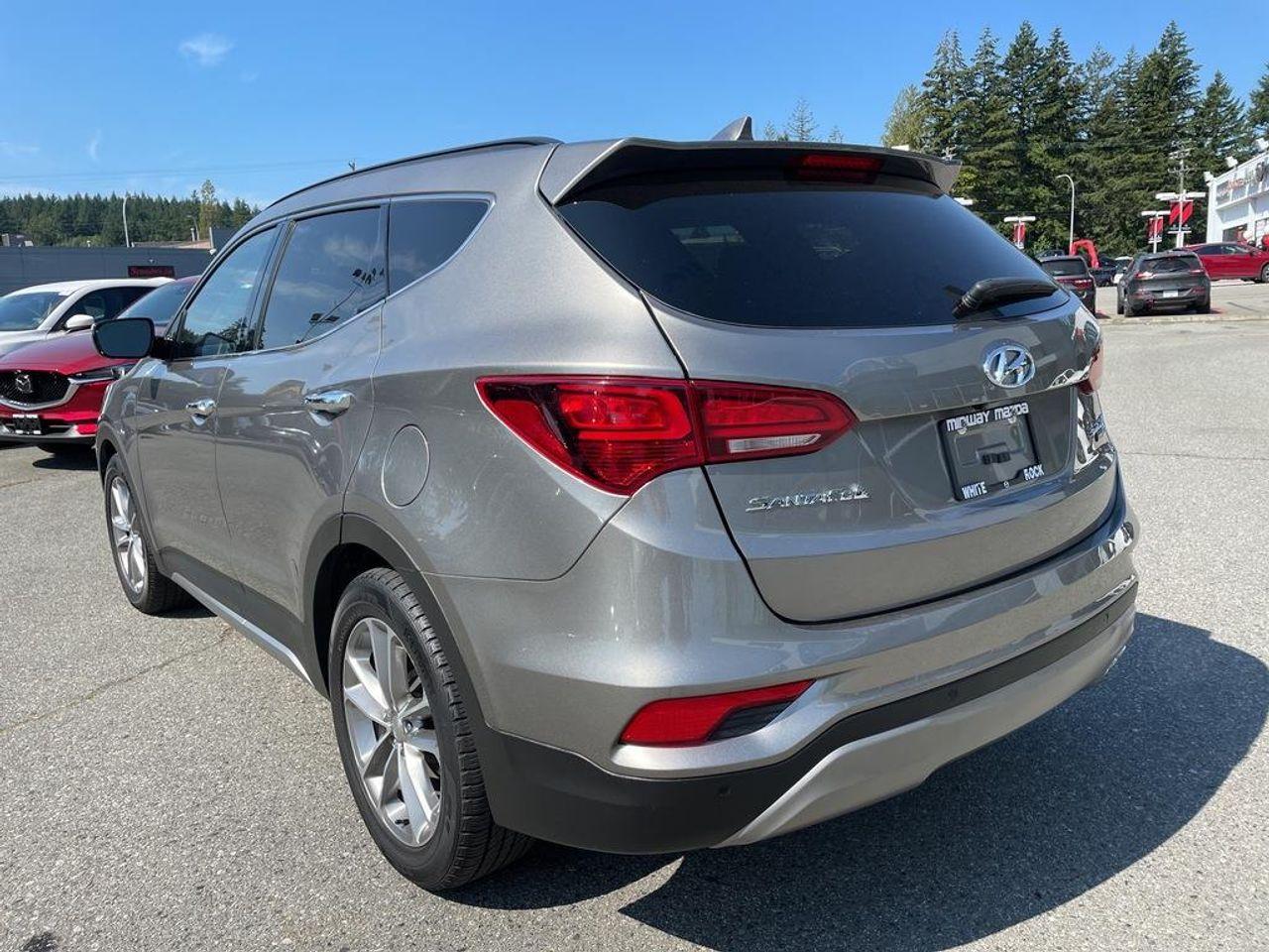 2017 Hyundai Santa Fe -2