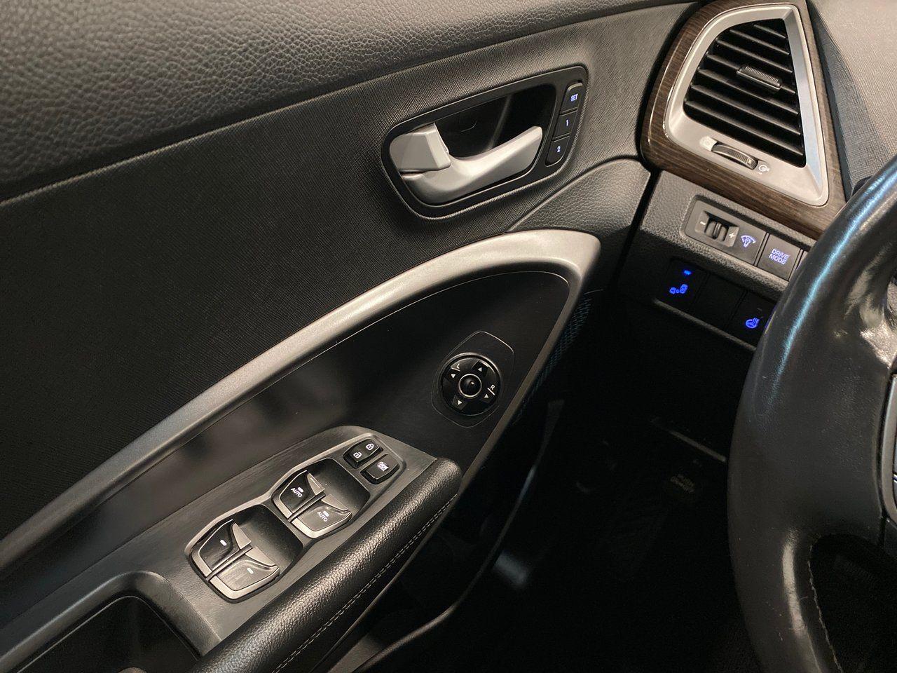 2017 Hyundai Santa Fe Limited-3