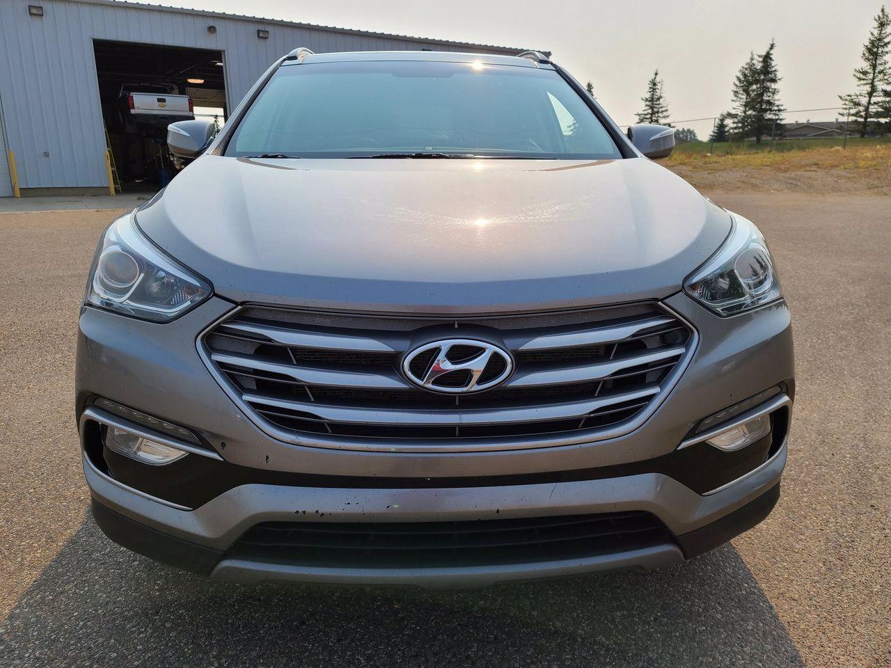 2017 Hyundai Santa Fe Luxury-1