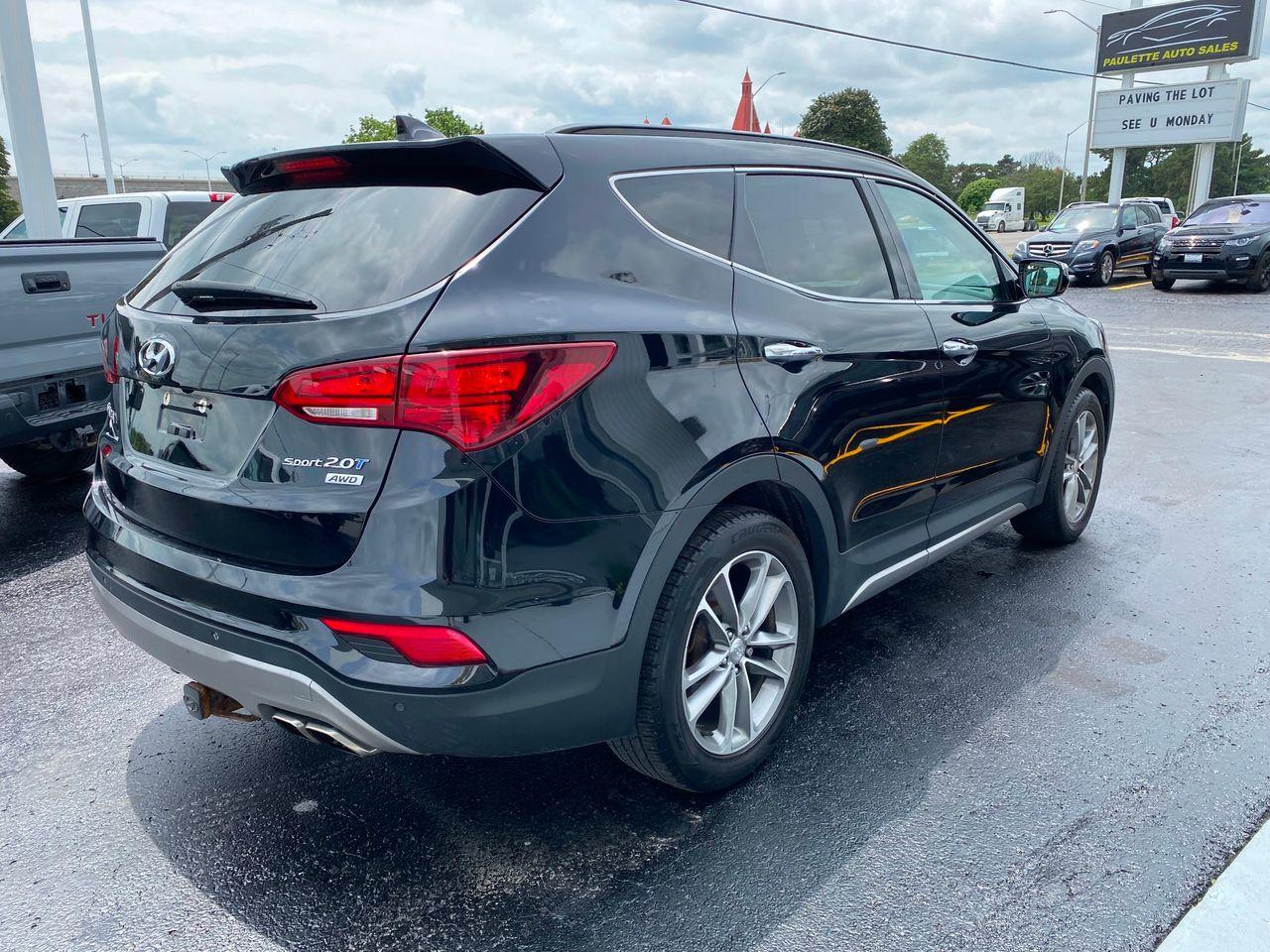 2017 Hyundai Santa Fe SE-4