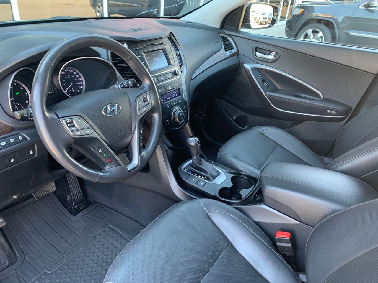 2017 Hyundai Santa Fe SE-2
