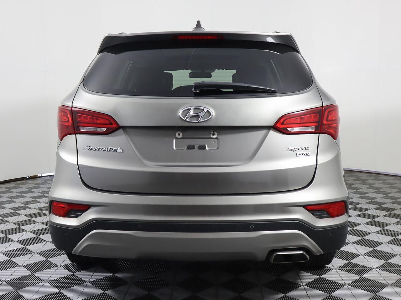 2017 Hyundai Santa Fe SE-3