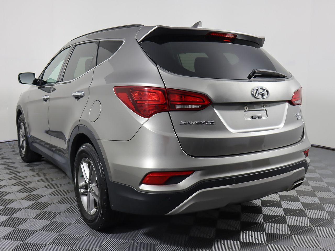 2017 Hyundai Santa Fe SE-4