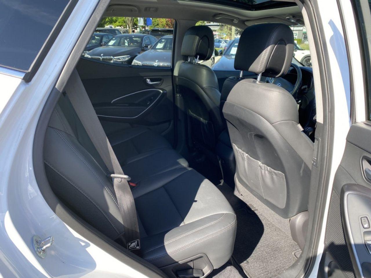 2017 Hyundai Santa Fe -4