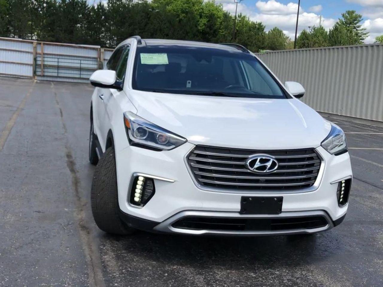 2017 Hyundai Santa Fe -2