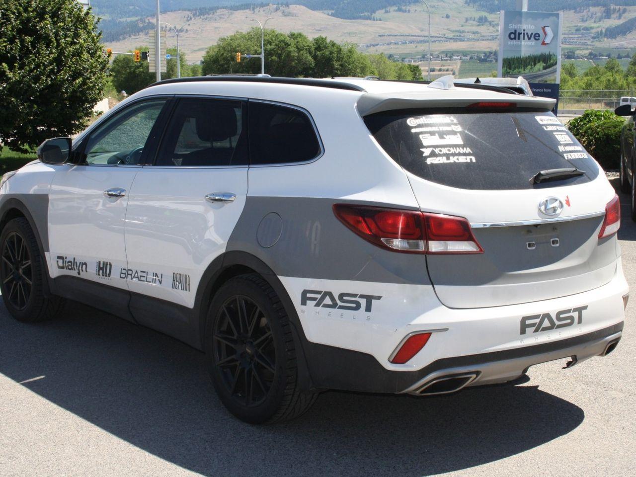 2017 Hyundai Santa Fe -2