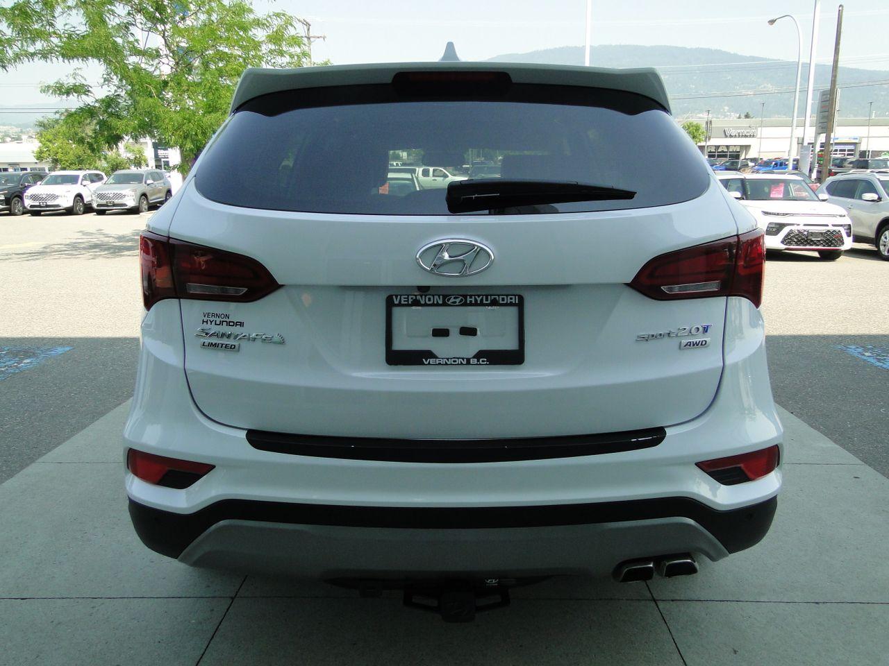 2017 Hyundai Santa Fe -2