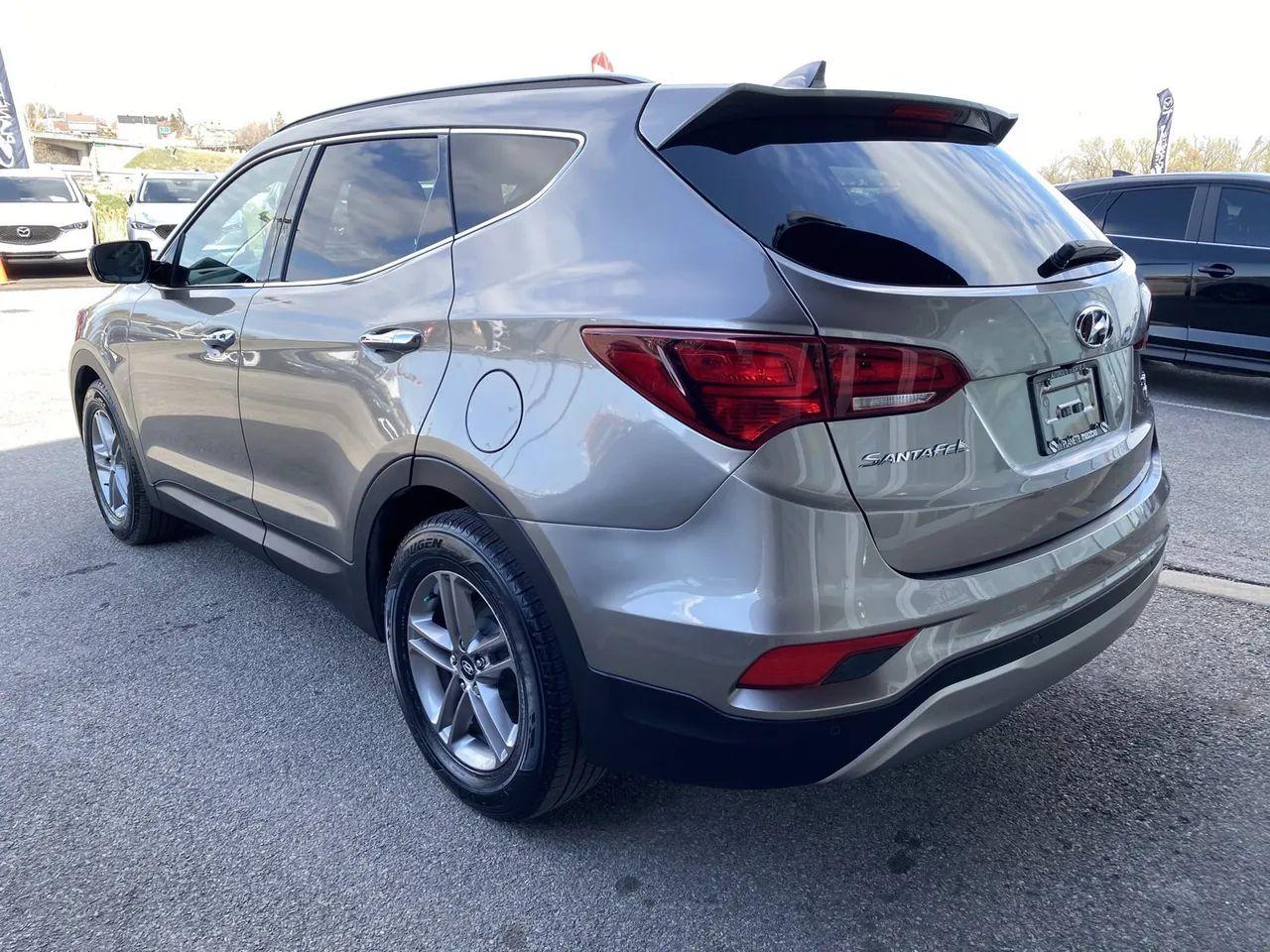 2017 Hyundai Santa Fe Luxury-4