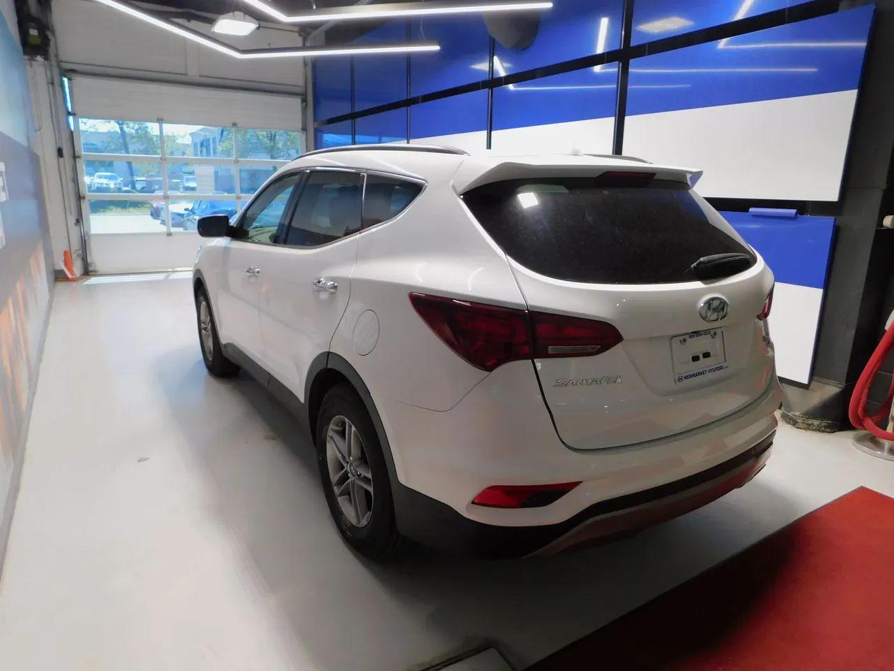 2017 Hyundai Santa Fe -2