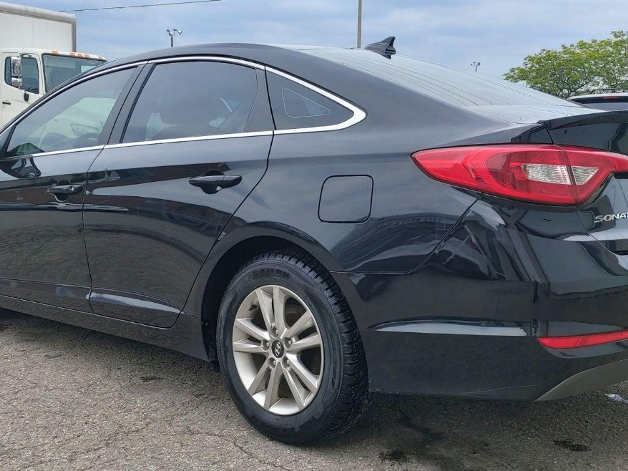 2017 Hyundai Sonata GL-4