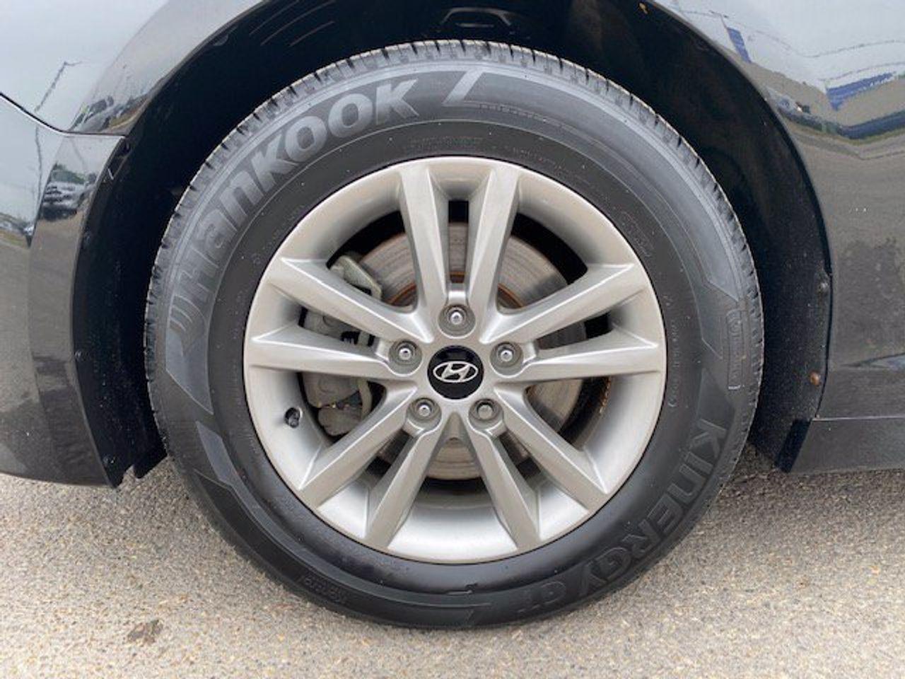 2017 Hyundai Sonata GL-2