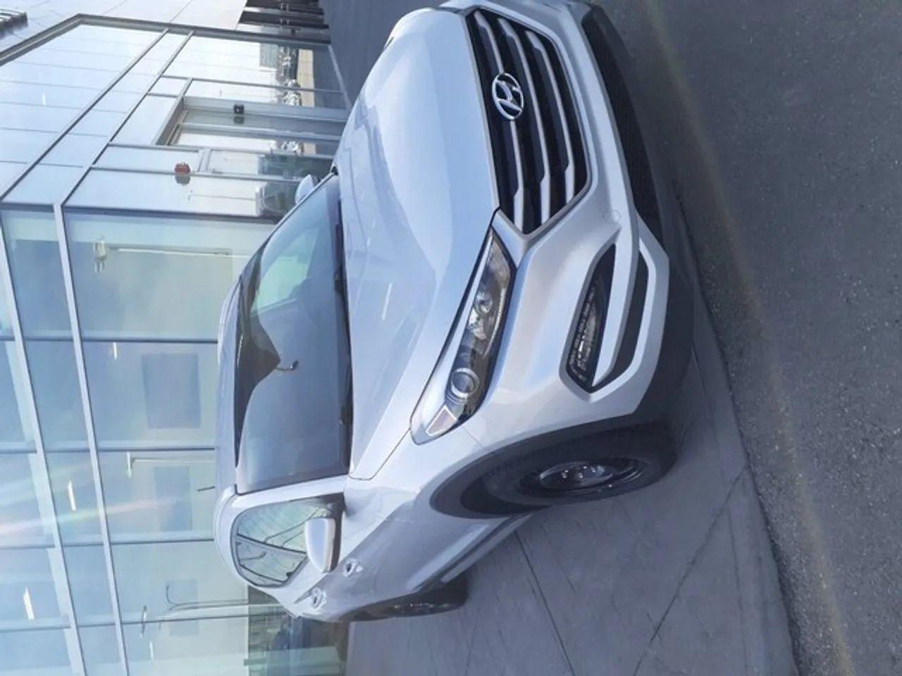 2017 Hyundai Tucson Premium-2
