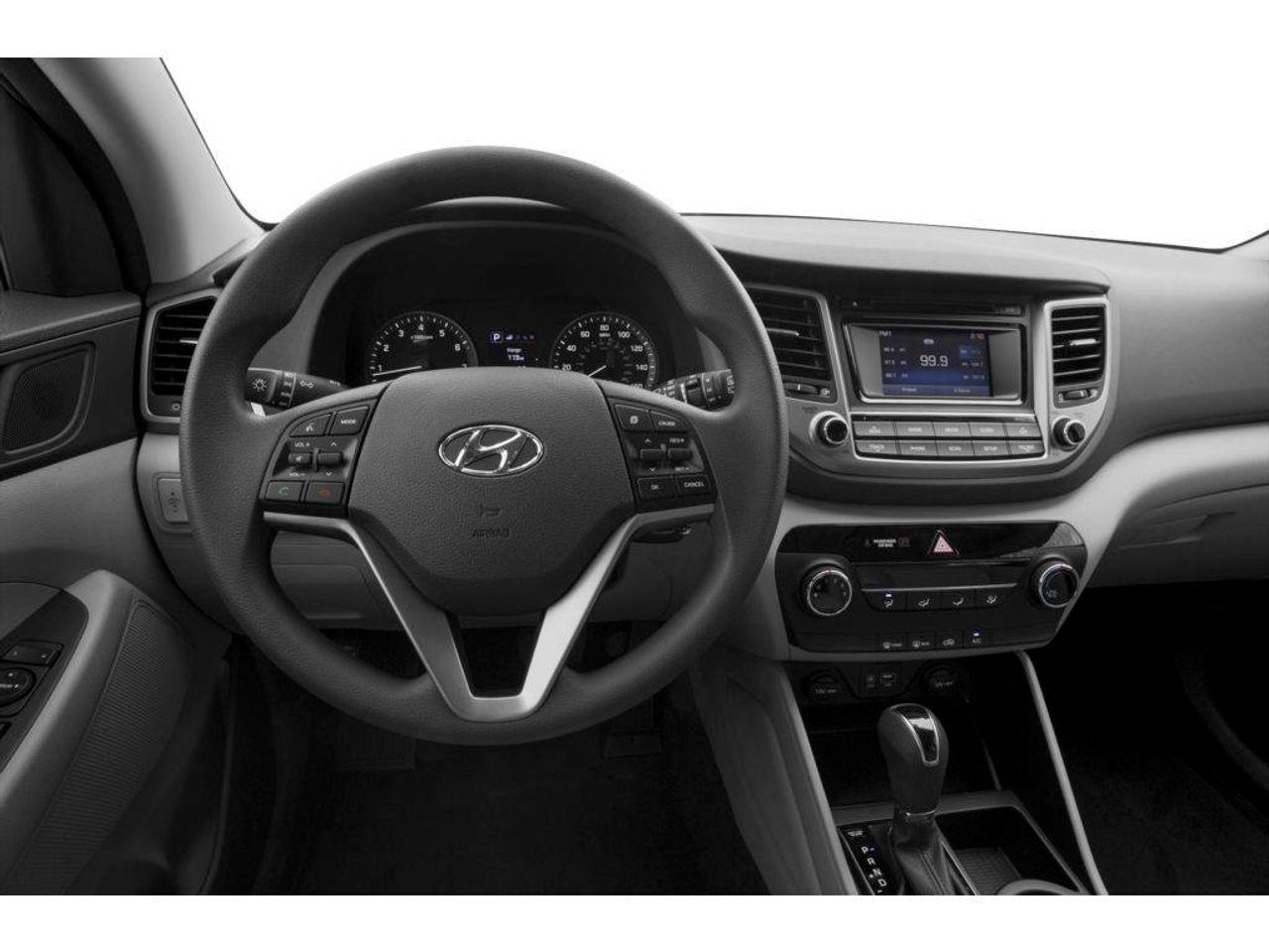 2017 Hyundai Tucson SE-3