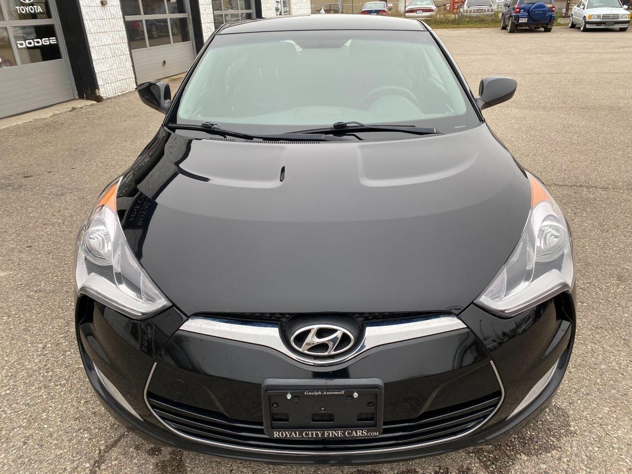 2017 Hyundai Veloster -1