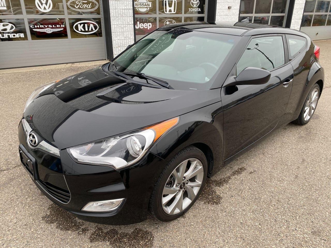 2017 Hyundai Veloster -2