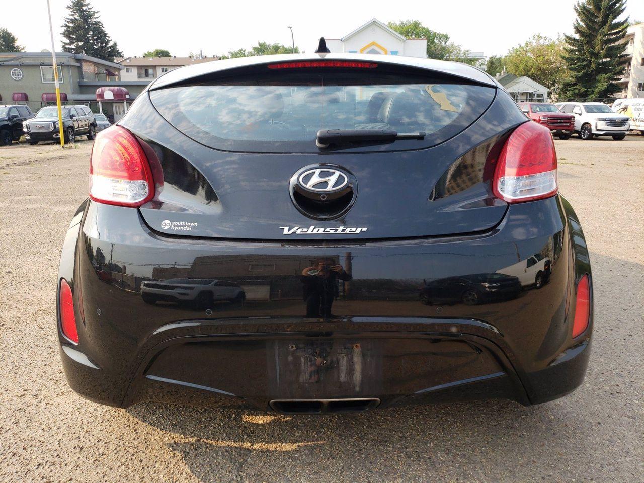 2017 Hyundai Veloster Technology-4