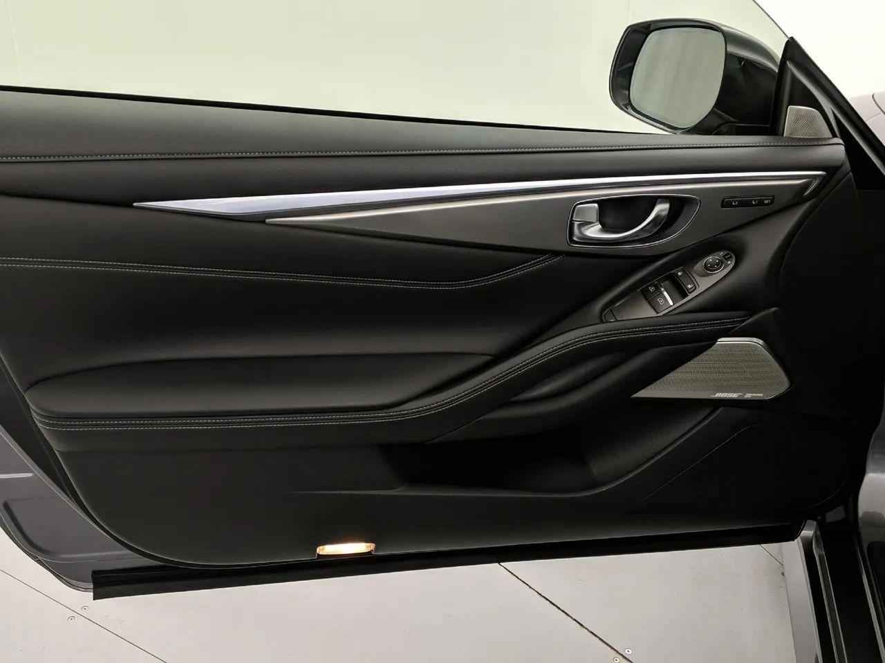 2017 Infiniti Q60 Premium-3
