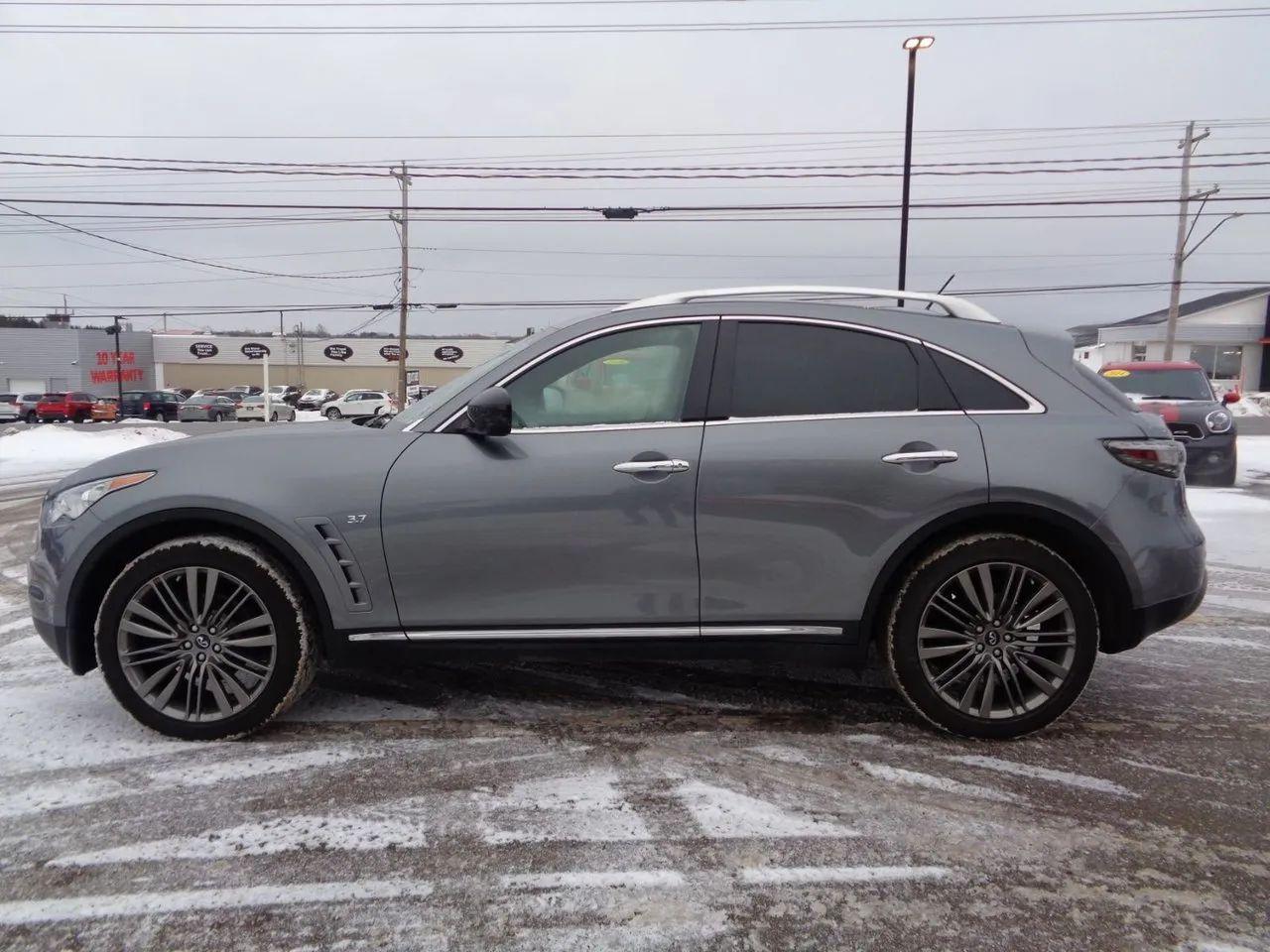 2017 Infiniti QX70 -3