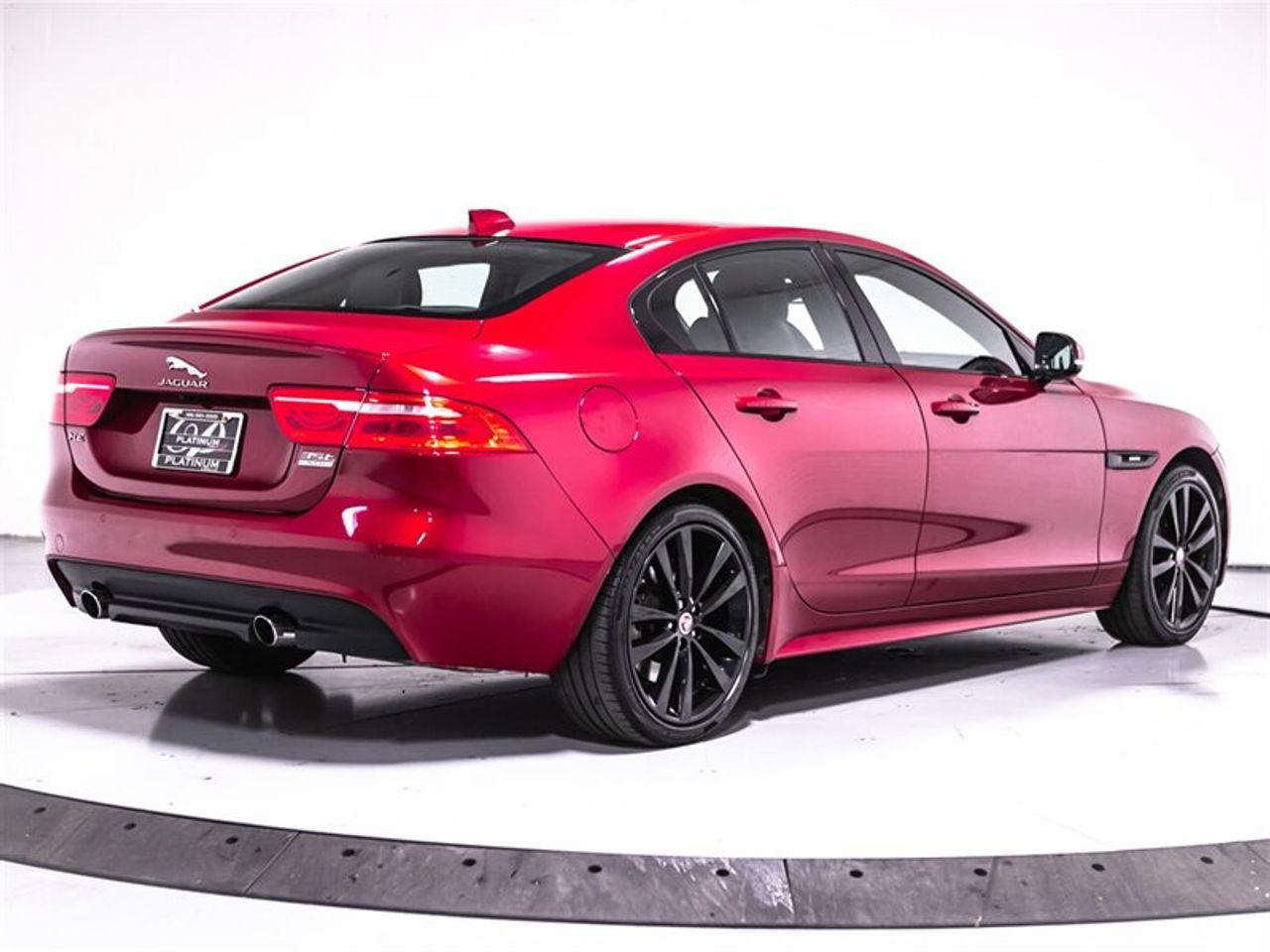 2017 Jaguar XE 35t R-Sport-4