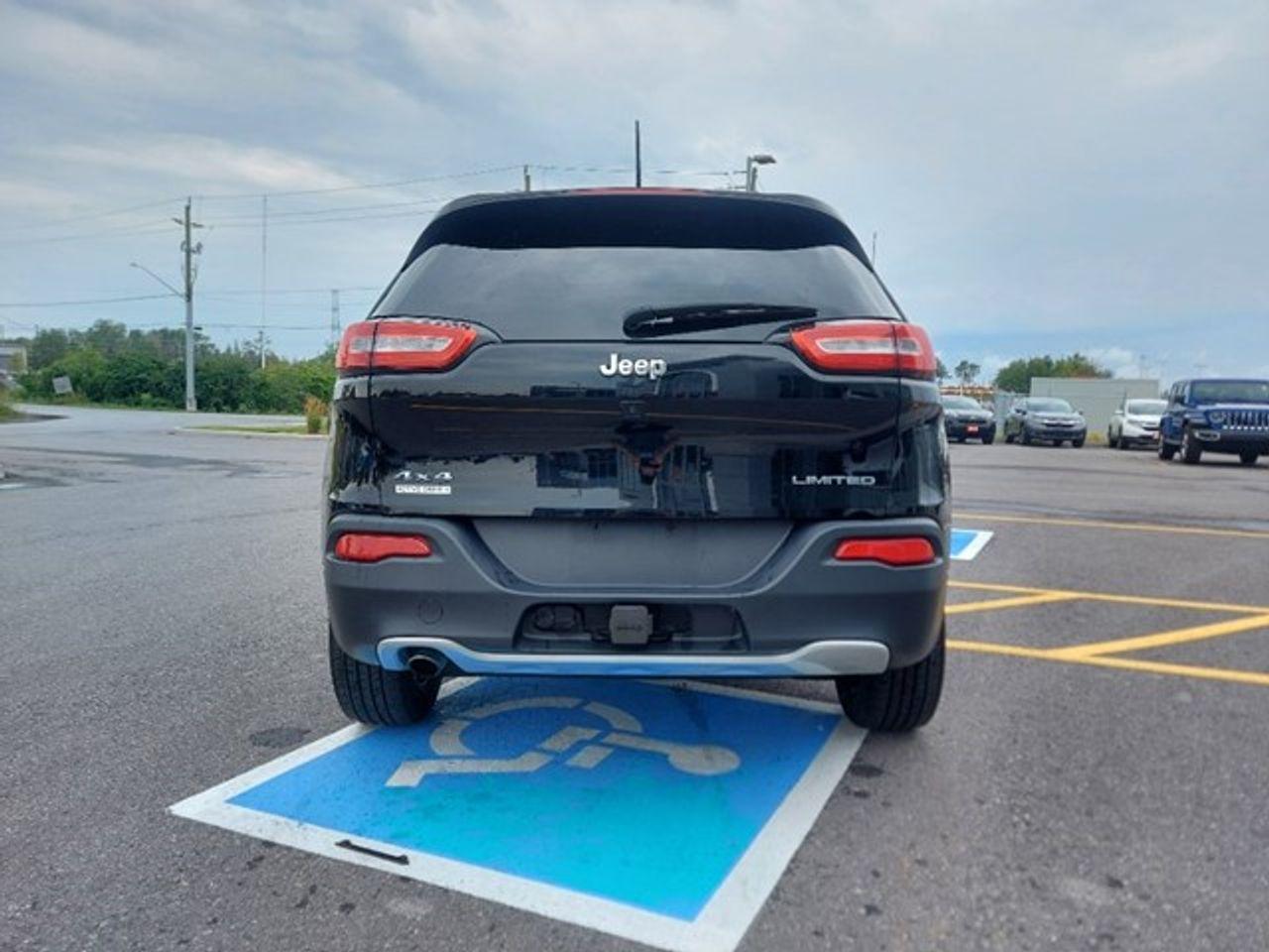 2017 Jeep Cherokee Limited-2