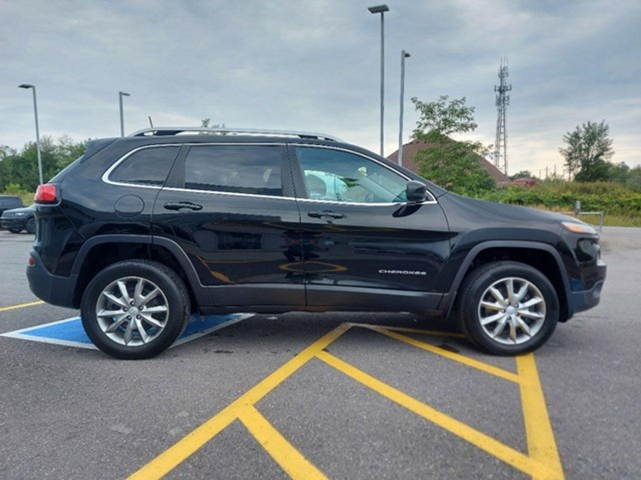 2017 Jeep Cherokee Limited-3