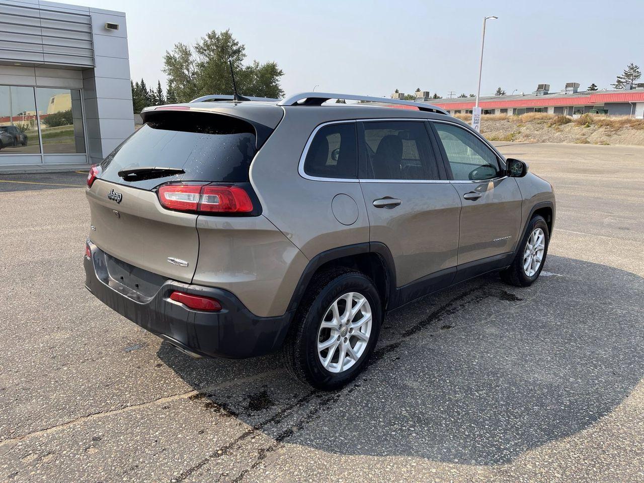 2017 Jeep Cherokee North-2
