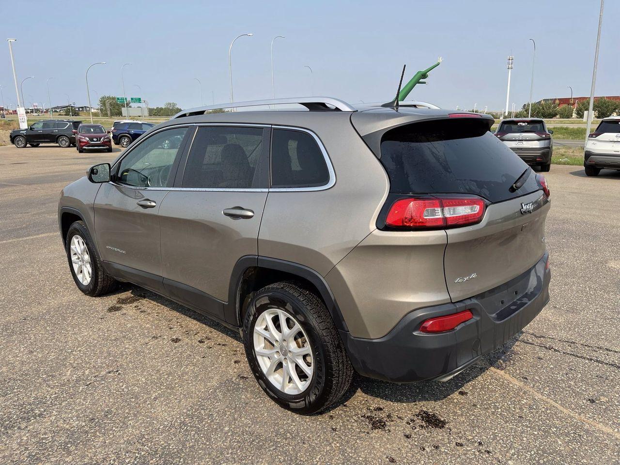 2017 Jeep Cherokee North-4