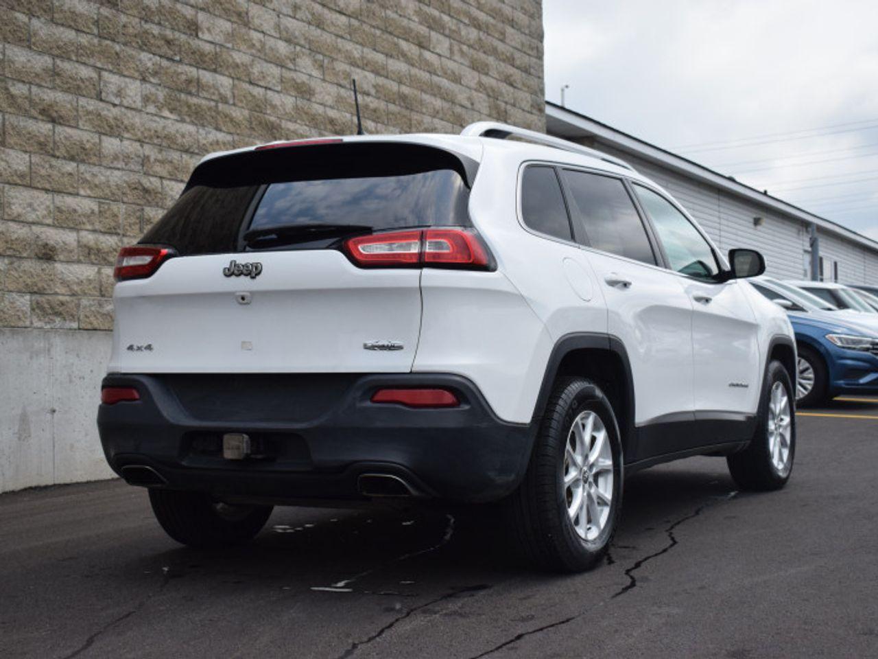 2017 Jeep Cherokee North-4