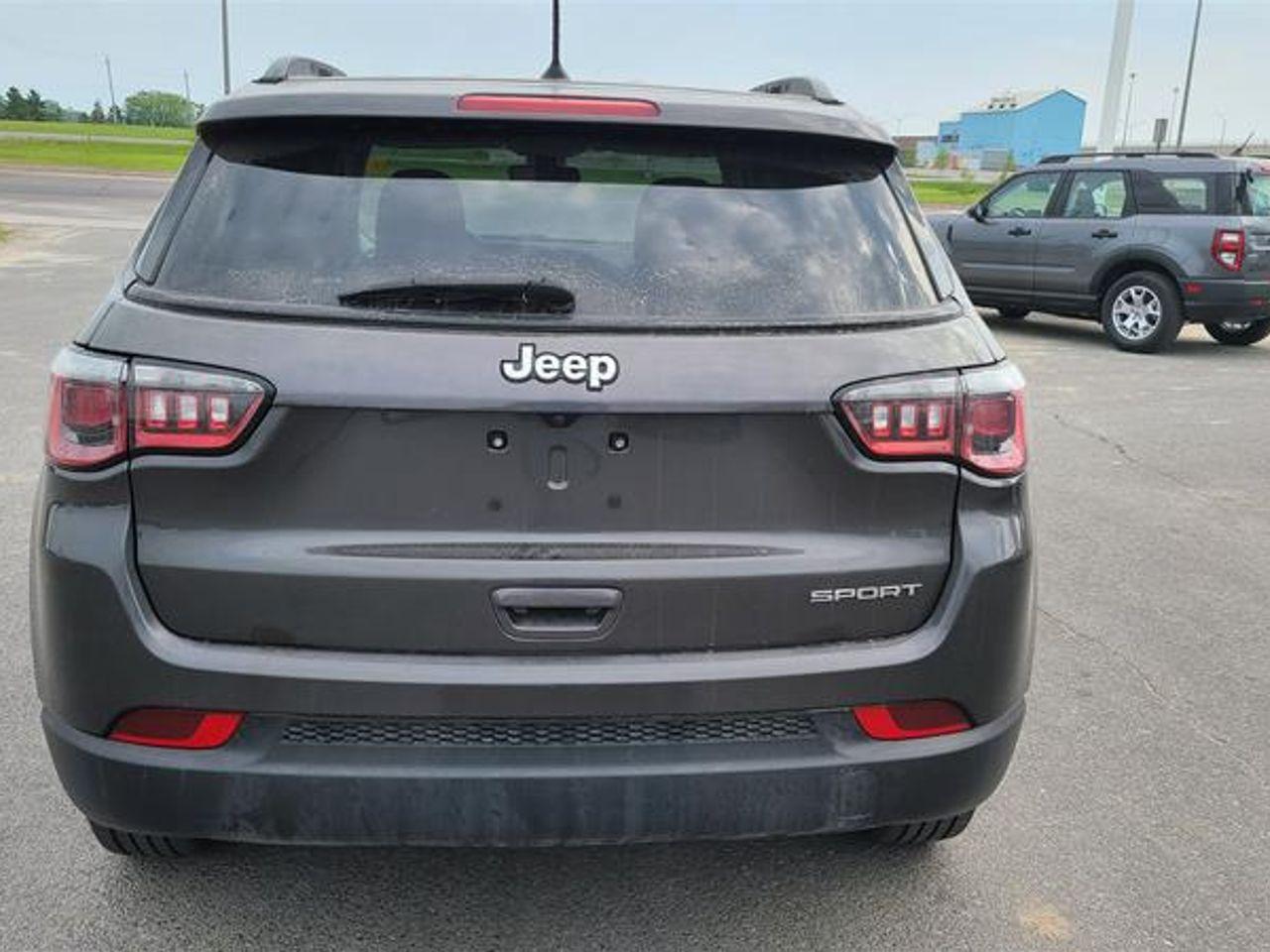 2017 Jeep Compass -4