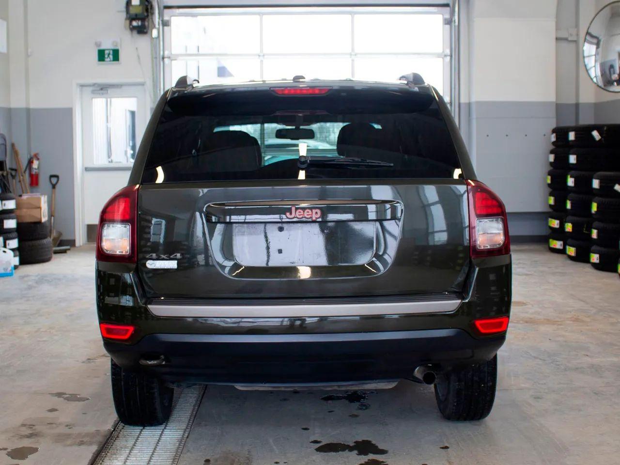 2017 Jeep Compass North-4