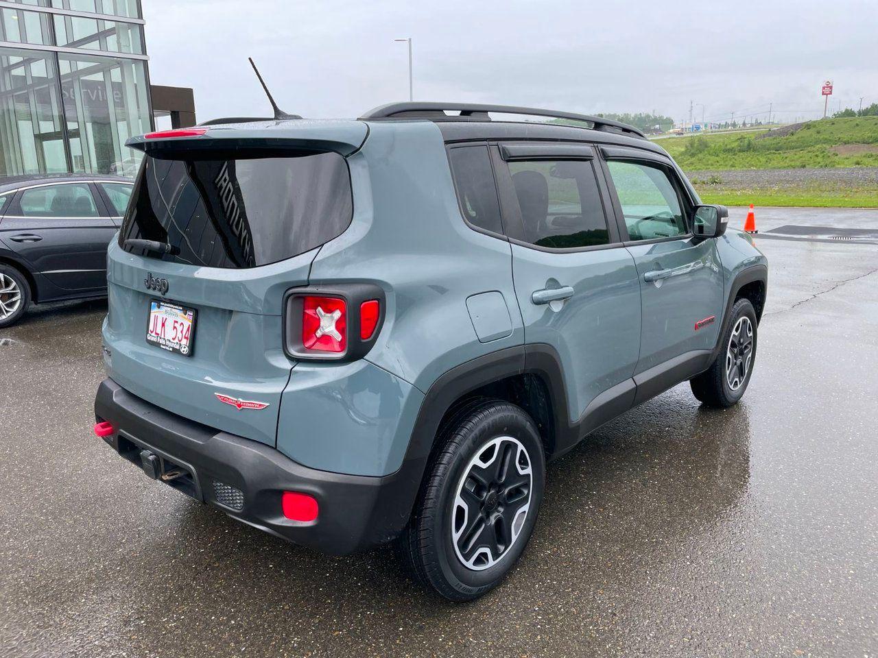 2017 Jeep Renegade Trailhawk-3